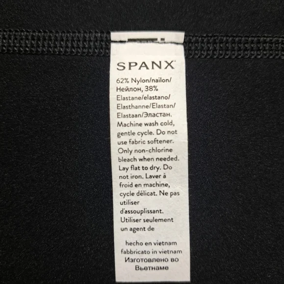 SPANX Women's Every Wear Bike Shorts With Small Pocket Very Black Size Medium - Picture 11 of 16